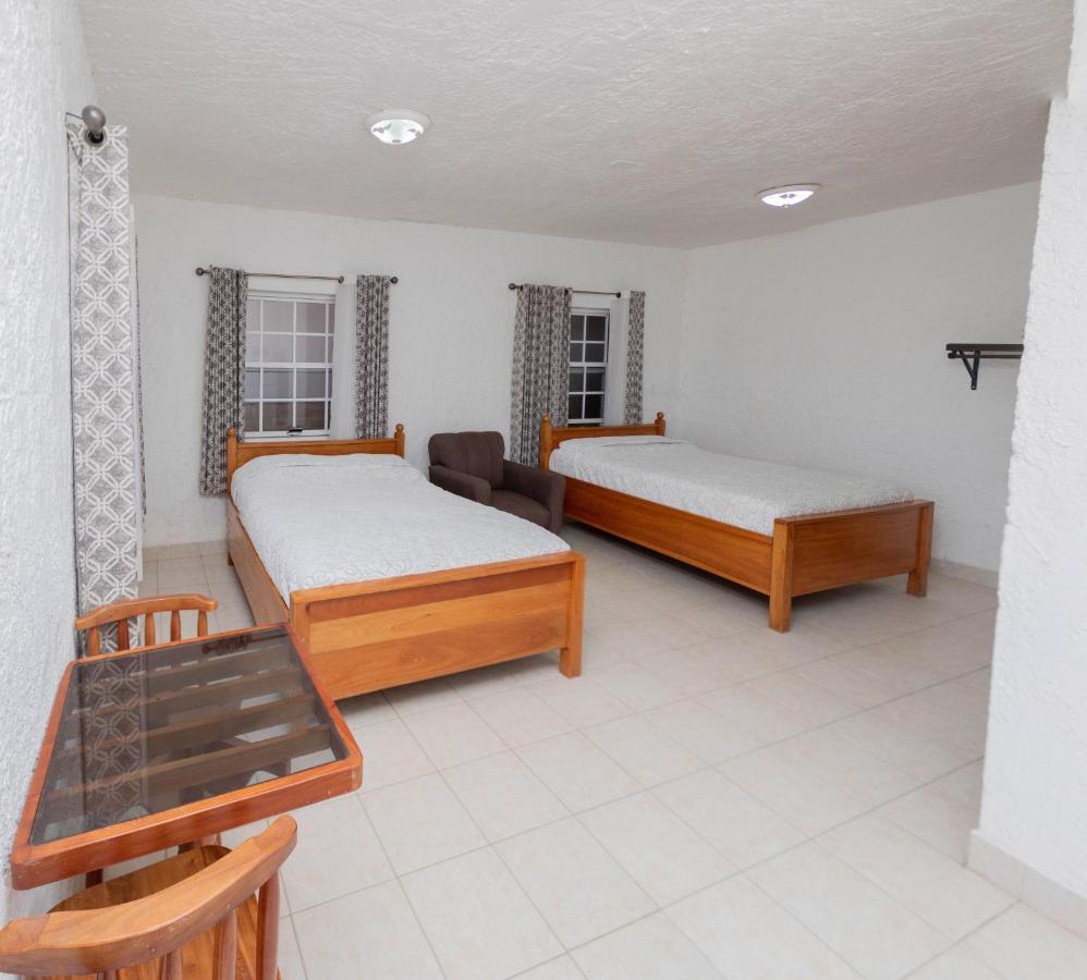 Las Palmas Hotel Corozal Town Esterno foto