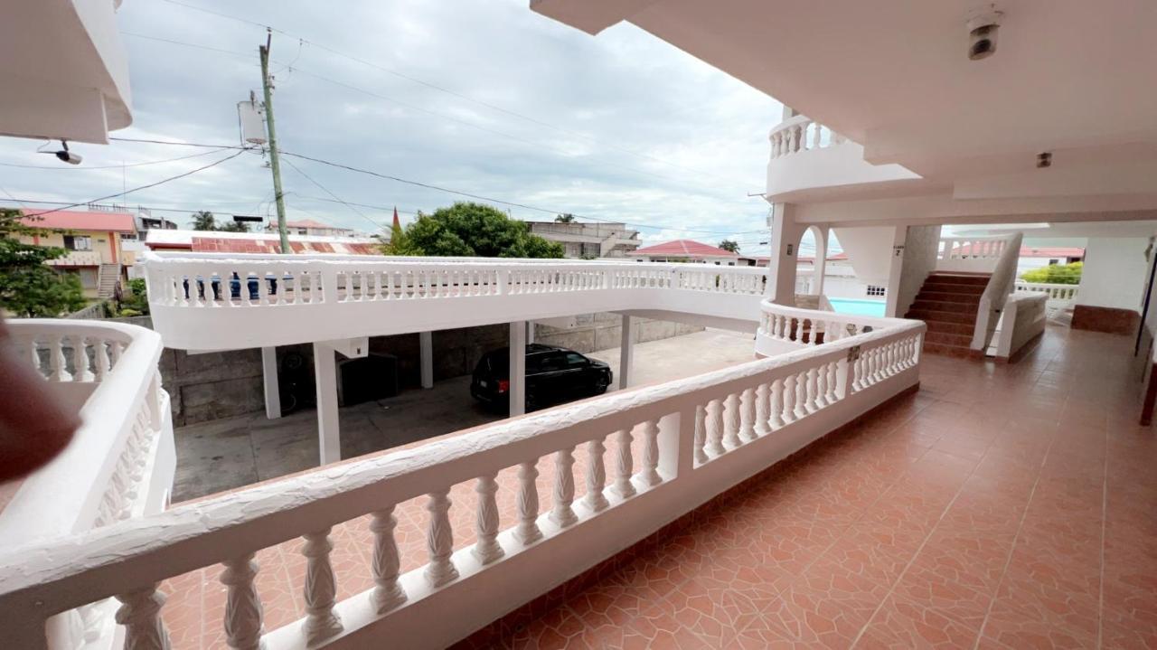 Las Palmas Hotel Corozal Town Esterno foto