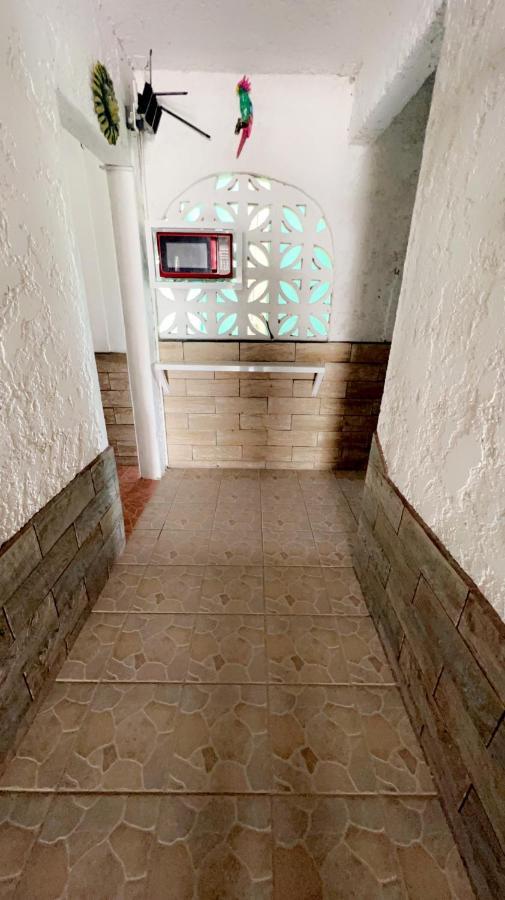 Las Palmas Hotel Corozal Town Esterno foto