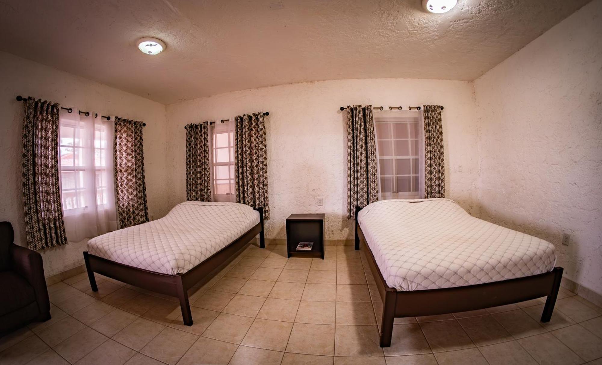 Las Palmas Hotel Corozal Town Esterno foto